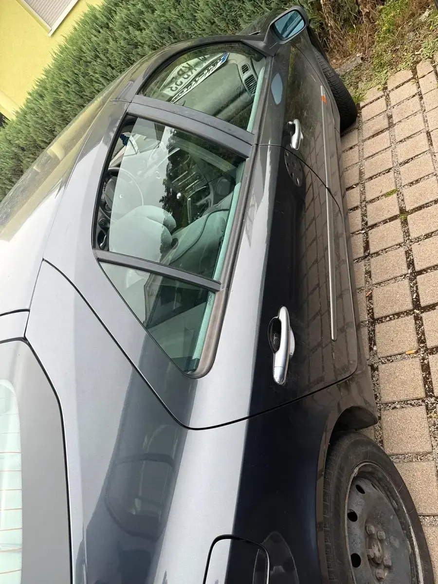 Gebraucht Renault Laguna II 116 PS (85 kW) 2004 Grau Kombi