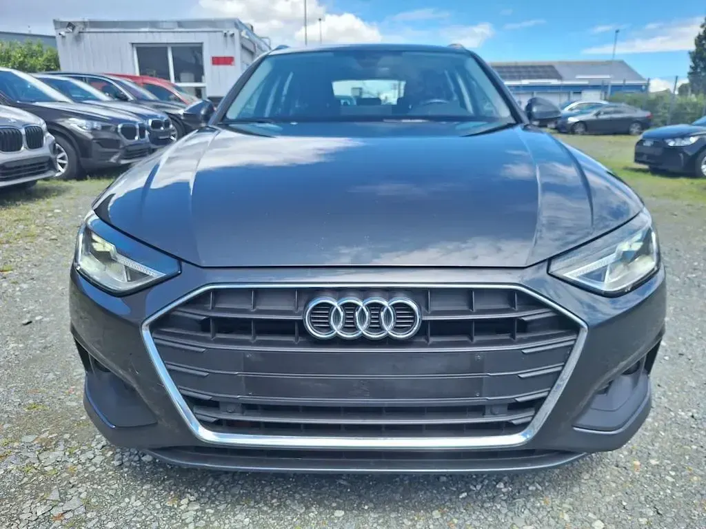 Gebraucht Audi A4 Basis 136 PS (100 kW) 2021 Grau Kombi