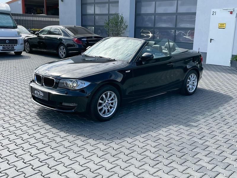 Gebraucht BMW 118 Cabriolet Sport Line 143 PS (105 kW) 2010 Schwarz Cabrio