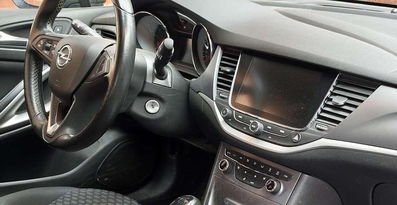 Gebraucht Opel Astra Edition 105 PS (77 kW) 2016 Blau Kombi