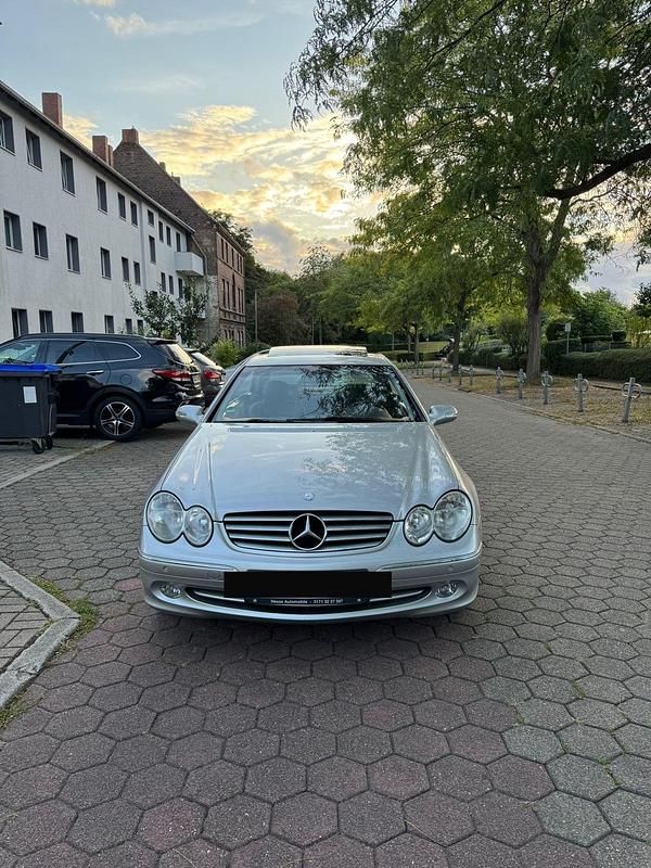 Silber Gebraucht 2002 Mercedes CLK200 Coupé | 4.500 € - Bild 1/4