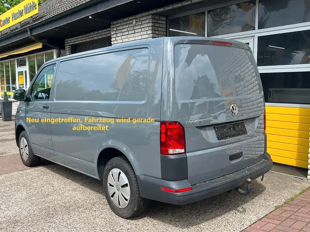 Gebraucht VW Transporter 150 PS (110 kW) 2022 Grau Van