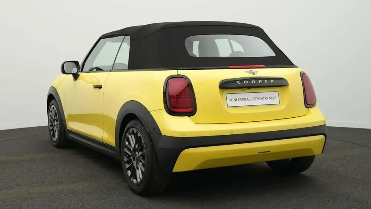 Gebraucht Mini Cooper Cabriolet Classic 163 PS (119 kW) 2025 Gelb Cabrio