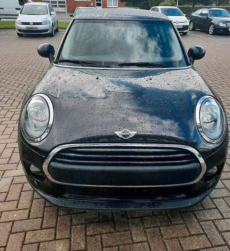Second-hand Mini ONE 75 CP (55 kW) 2018 Negru Hatchback