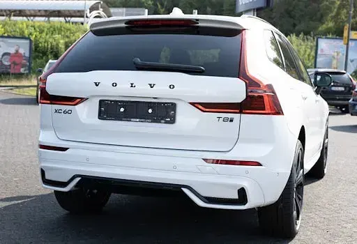 Neu Volvo XC60 Plus 455 PS (334 kW) 2025 Weiß SUV