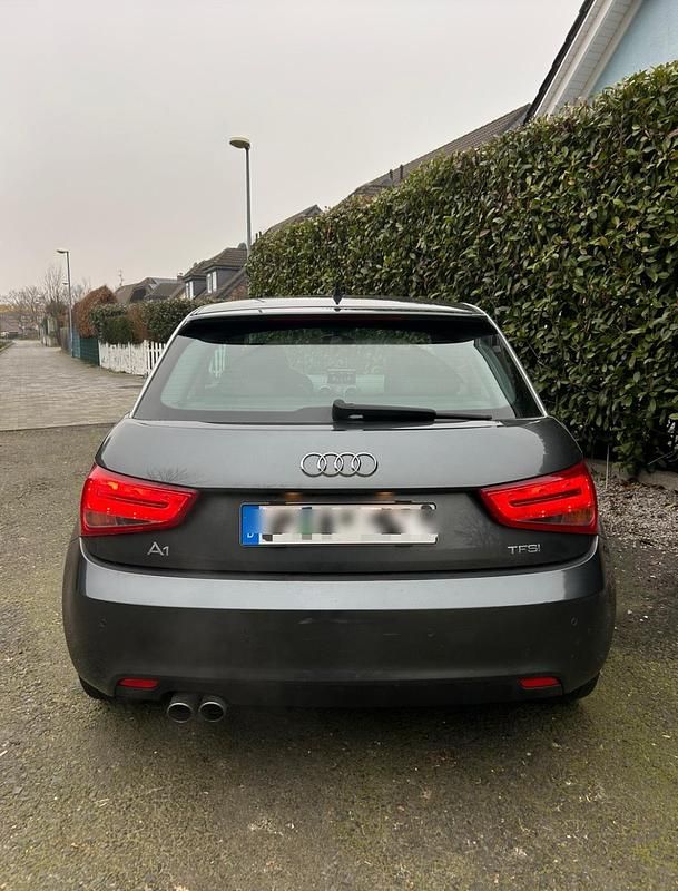 Gebraucht Audi A1 122 PS (89 kW) 2010 Grau Kleinwagen
