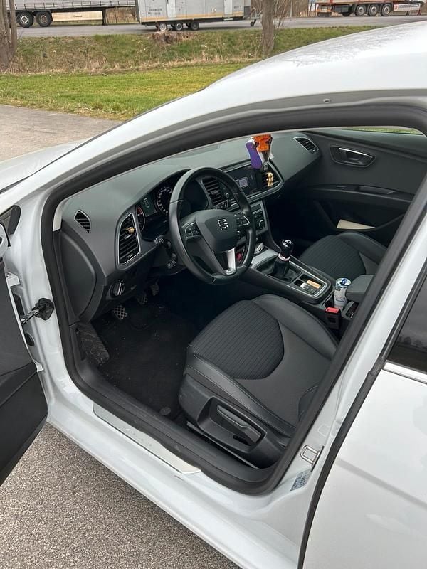 Gebraucht Seat Leon 150 PS (110 kW) 2019 Weiß Limousine
