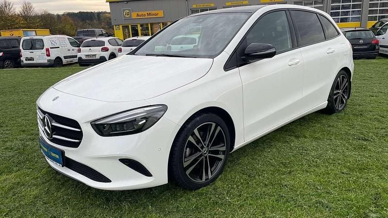 Polarweiss Gebraucht 2019 Mercedes B200 Van / Kleinbus | 19.900 € (Guter Preis) - Bild 1/4