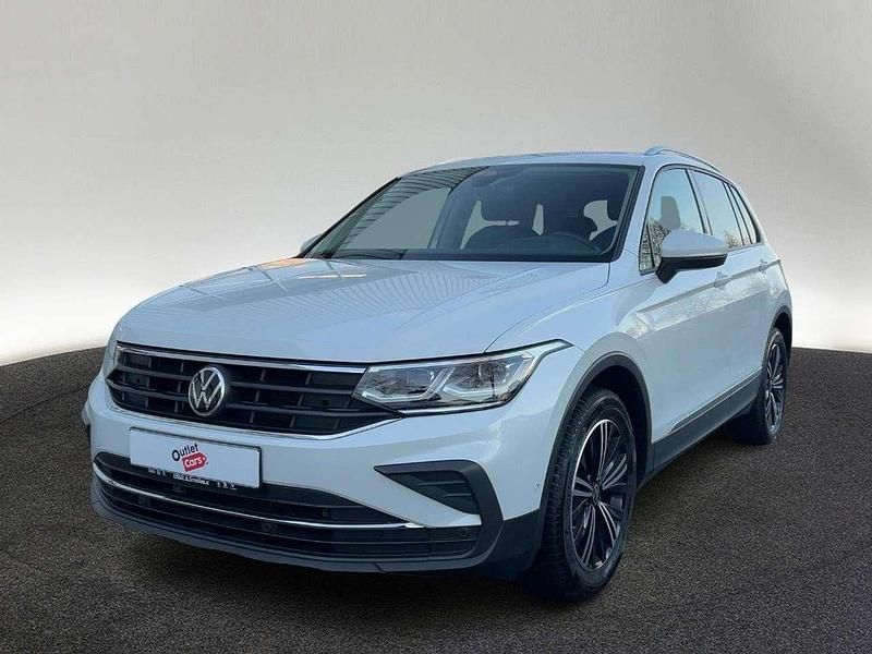 Gebraucht VW Tiguan Active 150 PS (110 kW) 2021 0r oryxwhite perlmutteffekt SUV