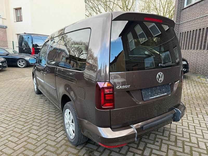 Gebraucht VW Caddy 122 PS (89 kW) 2019 Braun Van / Kleinbus