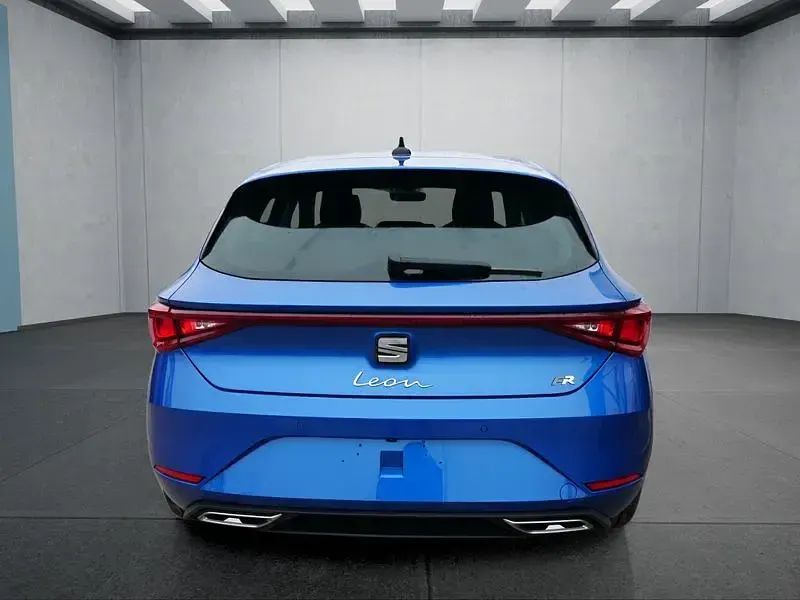 Nowe Seat Leon FR 150 KM (110 kW) 2026 Niebieski Hatchback