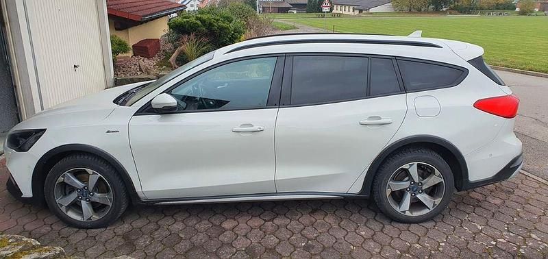 Gebraucht Ford Focus Active 150 PS (110 kW) 2019 Andere farben Limousine