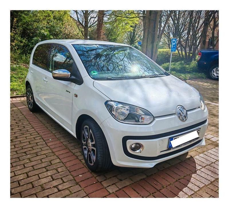 Second-hand VW up! 75 CP (55 kW) 2015 Alb Hatchback