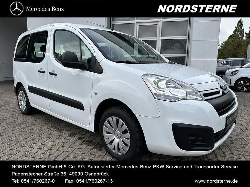 Weiß Gebraucht 2017 Citroën Berlingo Feel Van / Kleinbus | 11.888 € (Teuer) - Bild 1/4