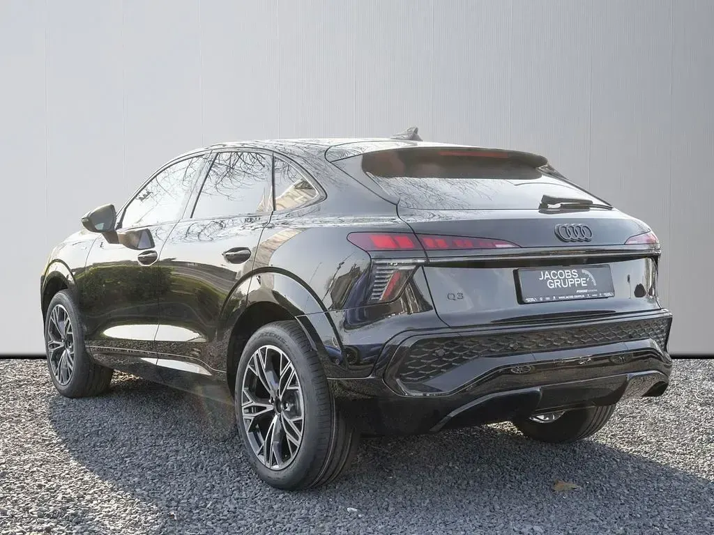 Gebraucht Audi Q3 Sportback S-Line 150 PS (110 kW) 2026 Schwarz SUV