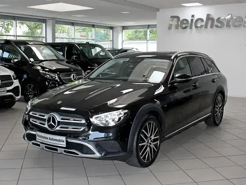 Gebraucht Mercedes E400 330 PS (242 kW) 2022 Obsidianschwarz (metallic) Kombi