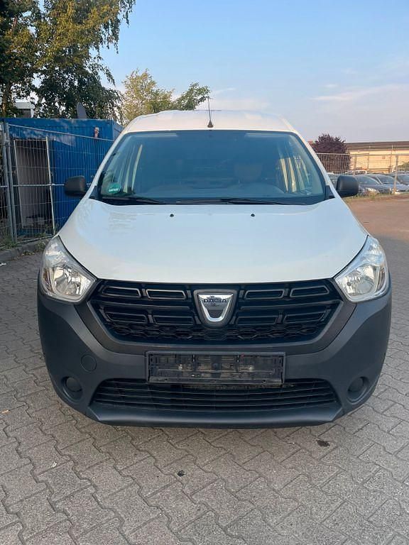 Weiß Gebraucht 2018 Dacia Dokker Express Ambiance Van | 4.300 € (Fairer Preis) - Bild 1/4