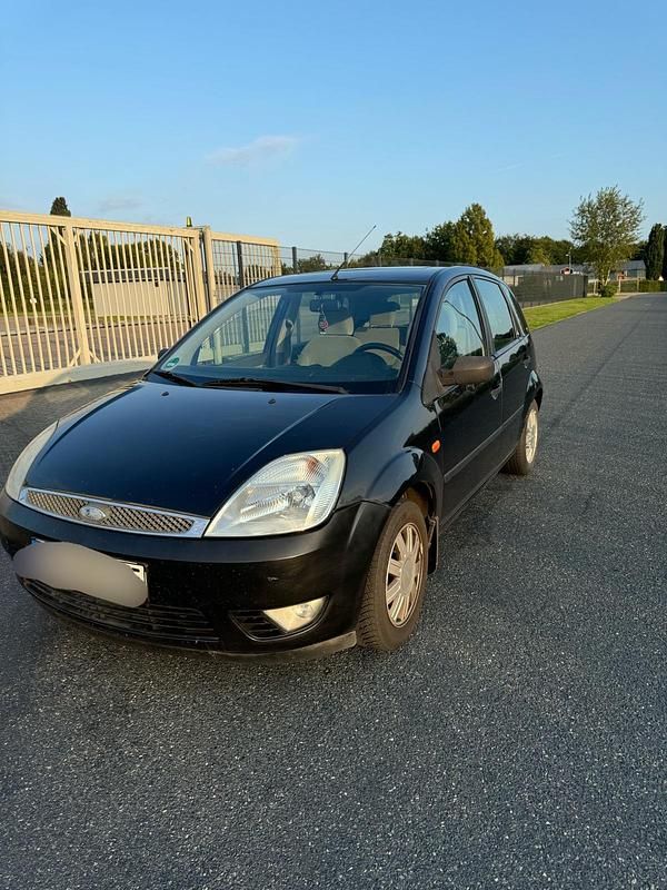 Gebraucht Ford Fiesta 69 PS (50 kW) 2002 Schwarz Kleinwagen