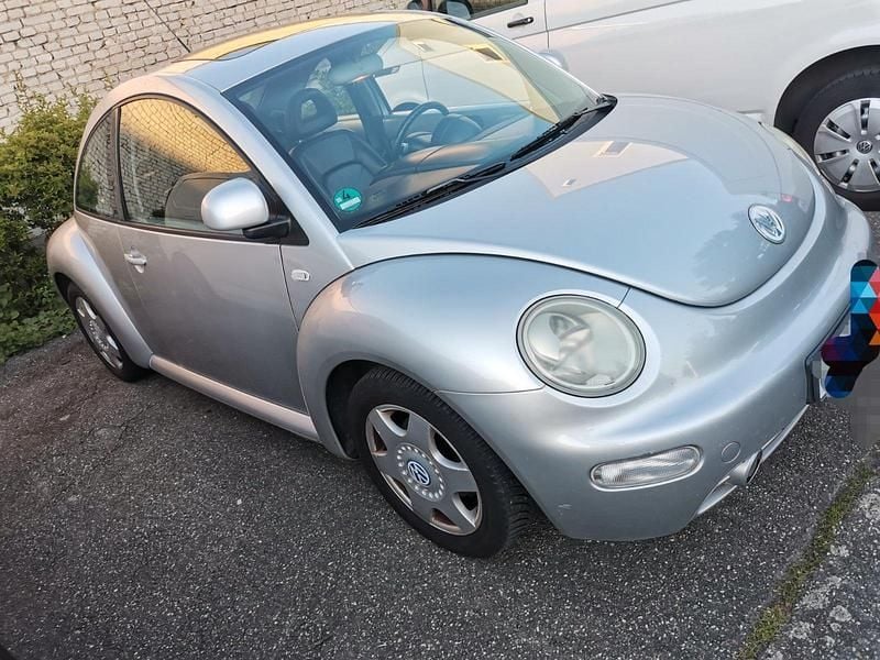 Second-hand VW New Beetle 115 CP (84 kW) 2000 Argintiu Hatchback