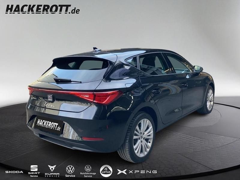 Second-hand Seat Leon Style 150 CP (110 kW) 2024 Negru Berlinǎ