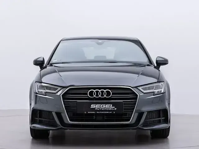 Gebraucht Audi A3 S-Line 150 PS (110 kW) 2019 Daytonagrau perleffekt Limousine