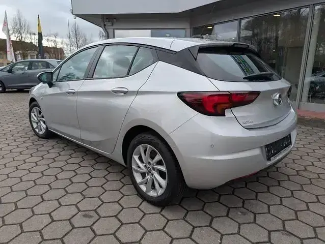 Gebraucht Opel Astra Edition 146 PS (107 kW) 2020 Silber Limousine
