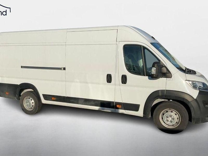 Second-hand Citroën Jumper 165 CP (121 kW) 2024 Alb Monovolum