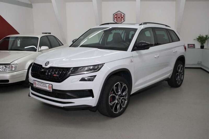 Weiß (moonweiss metallic) Gebraucht 2019 Skoda Kodiaq RS SUV | 37.900 € (Teuer) - Bild 1/4