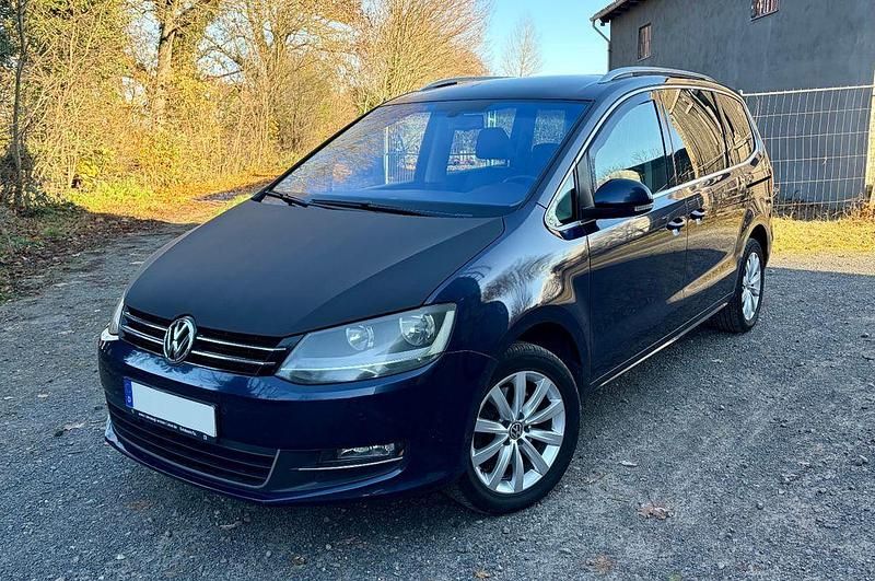 Blau Gebraucht 2011 VW Sharan Highline Van / Kleinbus | 7.700 € (Fairer Preis) - Bild 1/4