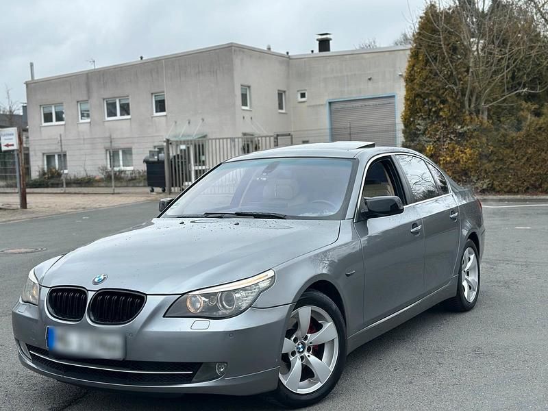 Gebraucht BMW 530 272 PS (200 kW) 2008 Grau Limousine