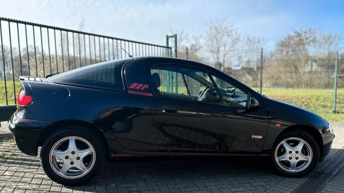 Gebraucht Opel Tigra 106 PS (77 kW) 1998 Schwarz Coupé
