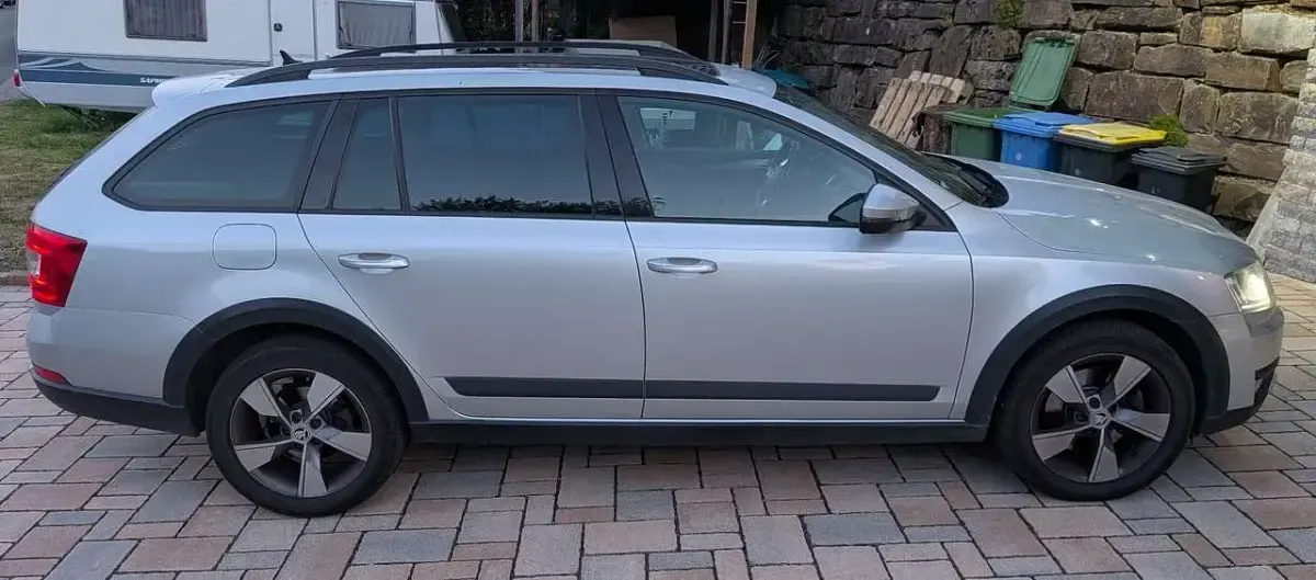 Gebraucht Skoda Octavia 184 PS (135 kW) 2014 Kombi