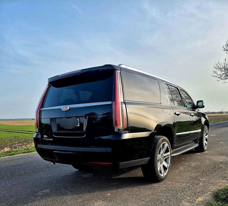 Gebraucht Cadillac Escalade 426 PS (313 kW) 2015 Schwarz SUV