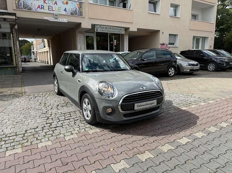 Gebraucht Mini ONE 102 PS (75 kW) 2017 Moonwalk grey (metallic) Kleinwagen