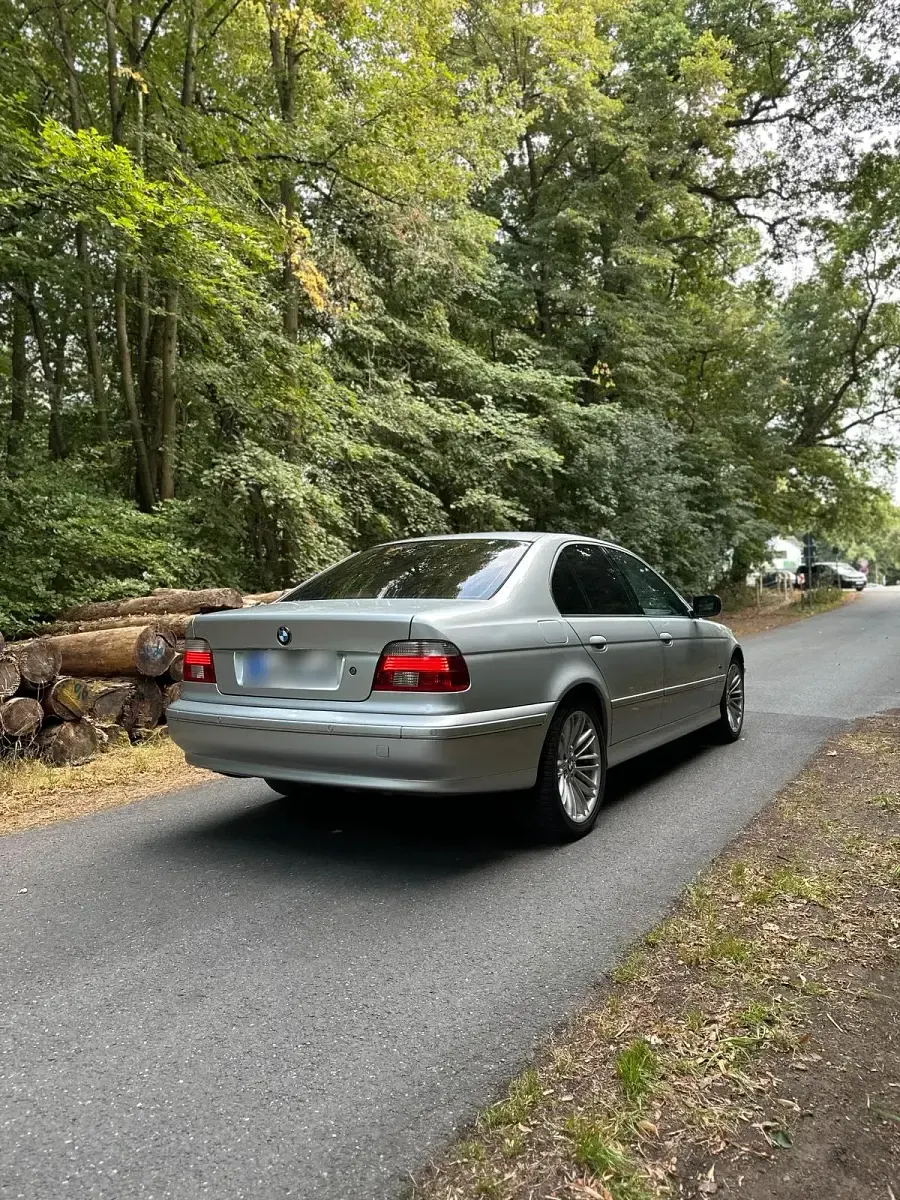 Gebraucht BMW 525 192 PS (141 kW) 2002 Silber Limousine