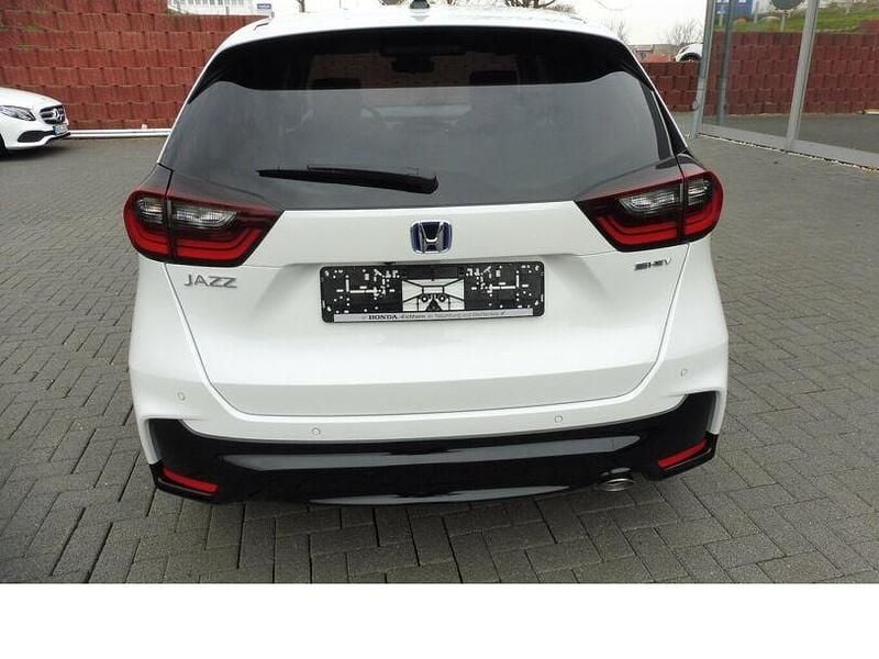 Gebraucht Honda Jazz Advance 122 PS (89 kW) 2024 Platinum weiß Kleinwagen