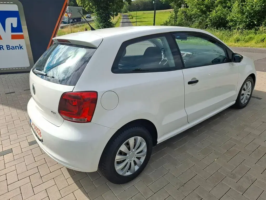 Gebraucht VW Polo Trendline 75 PS (55 kW) 2014 Weiß