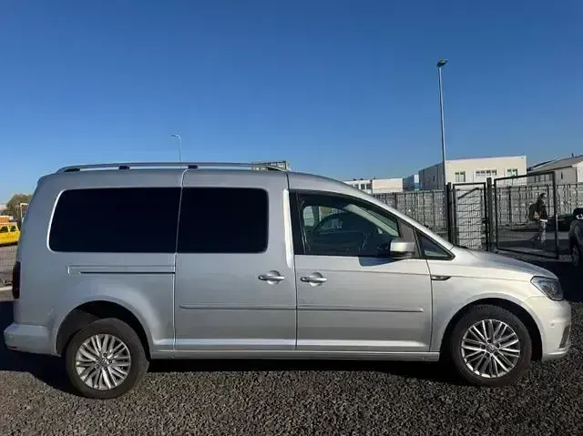 Gebraucht VW Caddy Maxi 150 PS (110 kW) 2017 Silber Van / Kleinbus