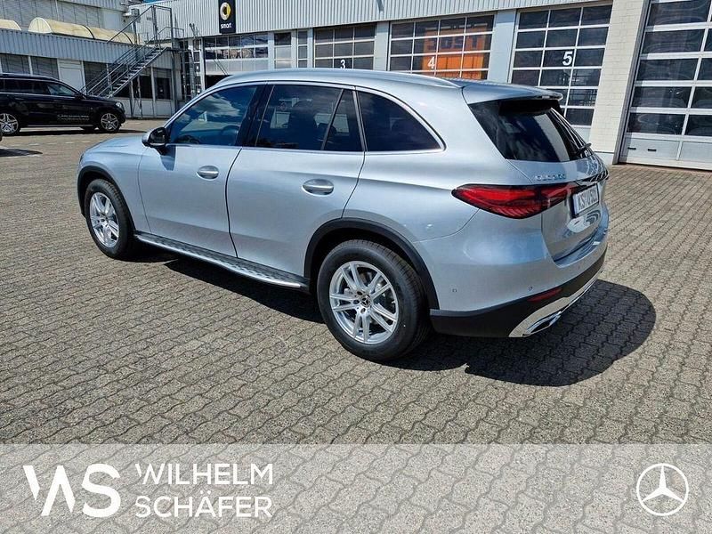 Gebraucht Mercedes GLC200 Avantgarde 227 PS (166 kW) 2025 Silber SUV