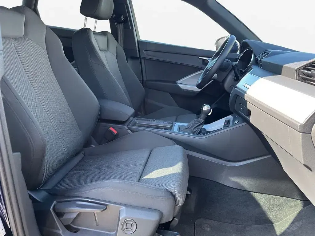 Gebraucht Audi Q3 Advanced Plus 150 PS (110 kW) 2024 Navarrablau metallic SUV