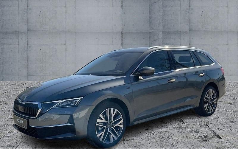 Grau Gebraucht 2025 Skoda Octavia Selection Kombi | 39.870 € (Etwas zu teuer) - Bild 1/4