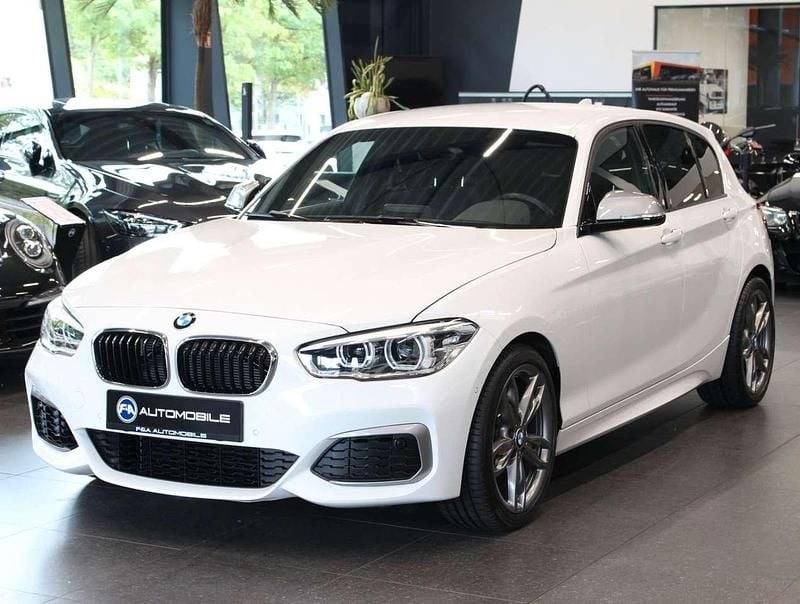 Weiß Gebraucht 2015 BMW 135 Kleinwagen | 29.390 € (Etwas zu teuer) - Bild 1/4