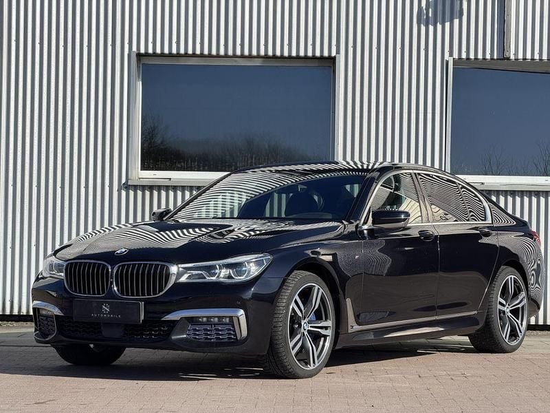 Gebraucht BMW 740 Sport Line 320 PS (235 kW) 2017 Blau Limousine