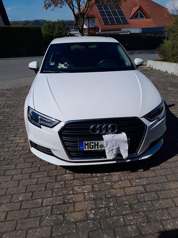 Second-hand Audi A3 116 CP (85 kW) 2018 Alb Berlinǎ