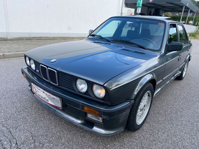 Grau Gebraucht 1986 BMW 325 Performance Limousine | 25.000 € - Bild 1/4