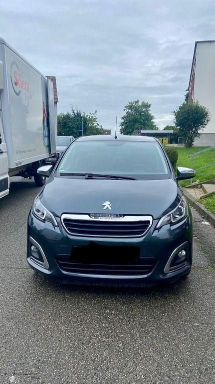 Grau Gebraucht 2021 Peugeot 108 Style Kleinwagen | 8.500 € (Guter Preis) - Bild 1/4