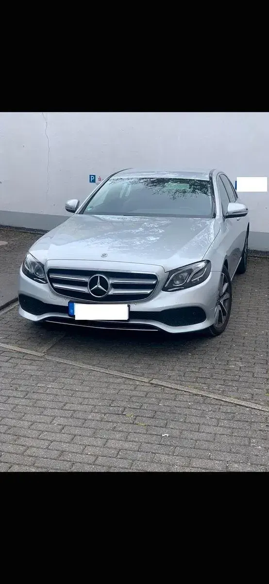 Gebraucht Mercedes E200 Avantgarde 184 PS (135 kW) 2017 Silber Limousine