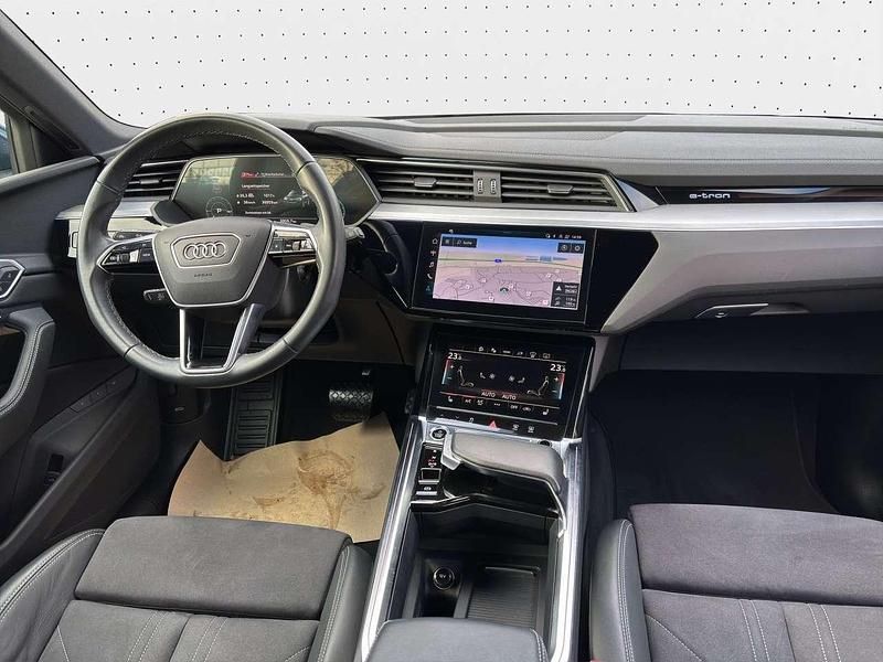 Gebraucht Audi Q8 e-tron Advanced Plus 250 kW (340 PS) 2023 Plasmablau metallic SUV