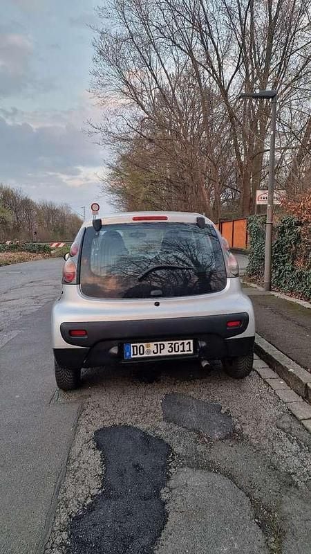 Gebraucht Citroën C1 Style 68 PS (50 kW) 2010 Silber Kleinwagen