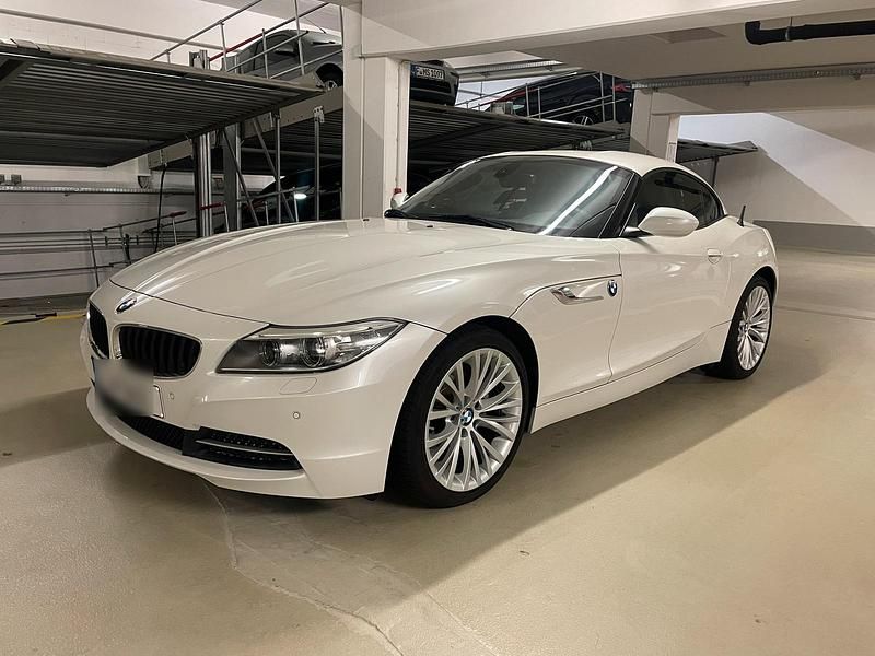 Weiß Gebraucht 2014 BMW Z4 Cabrio | 28.999 € (Teuer) - Bild 1/4